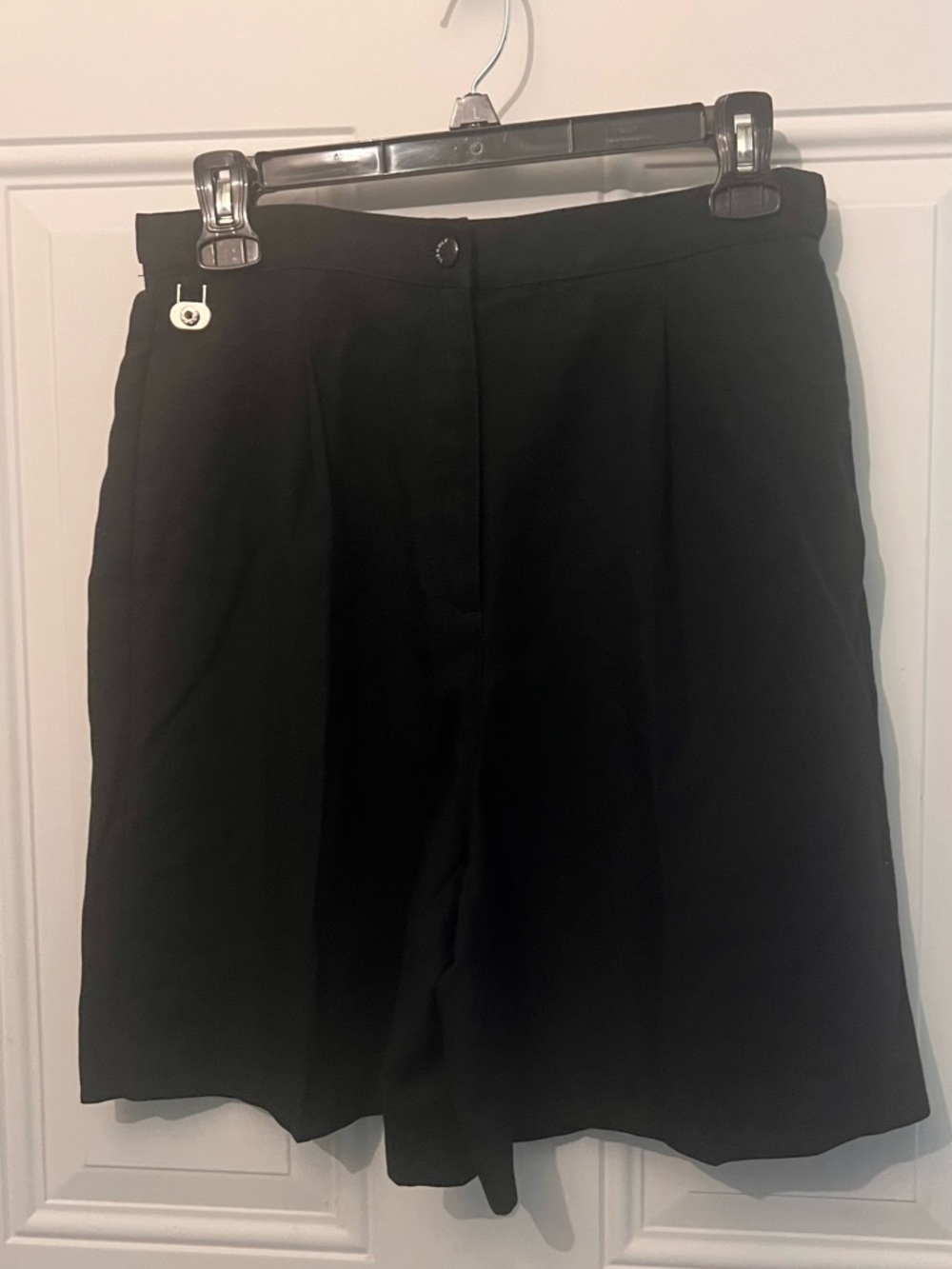 Liz Golf by Liz Claiborne Women’s Shorts Size 10 Black Lyocell Golf Pleated VNTG
